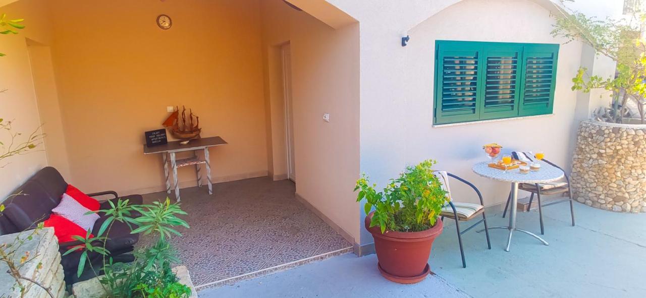 קרלובג Apartments Marija מראה חיצוני תמונה