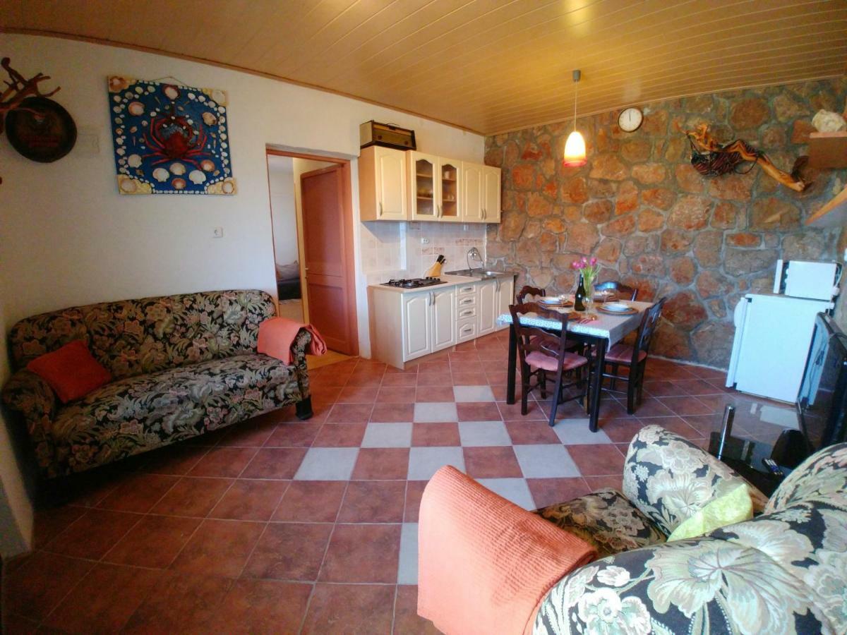 קרלובג Apartments Marija מראה חיצוני תמונה