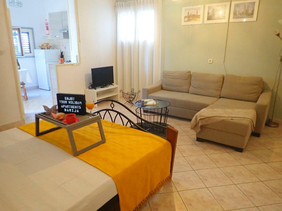 קרלובג Apartments Marija מראה חיצוני תמונה