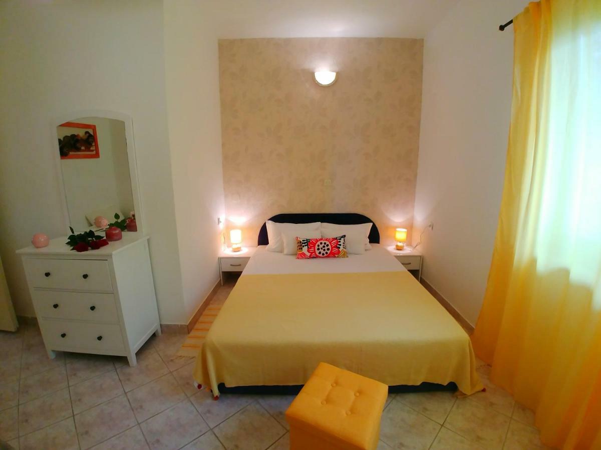 קרלובג Apartments Marija מראה חיצוני תמונה