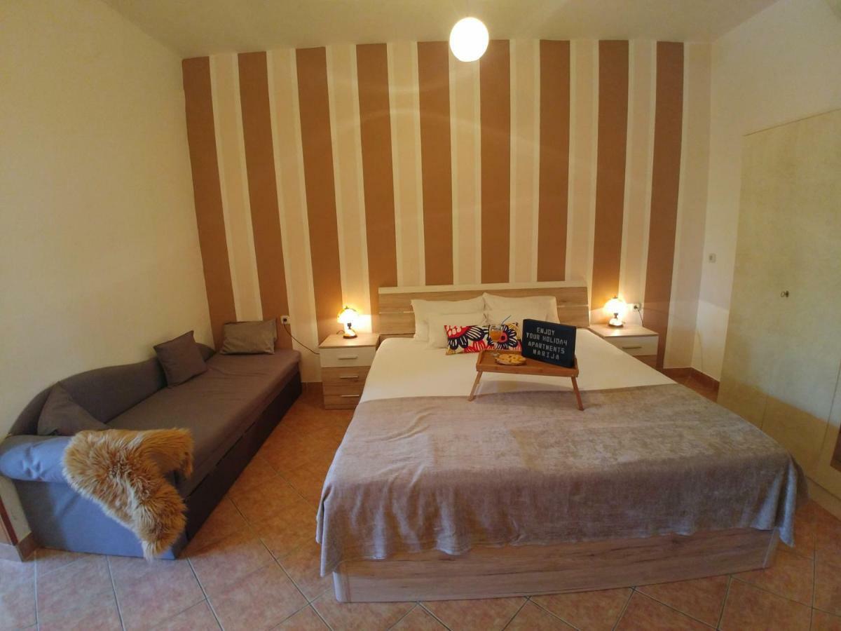 קרלובג Apartments Marija מראה חיצוני תמונה