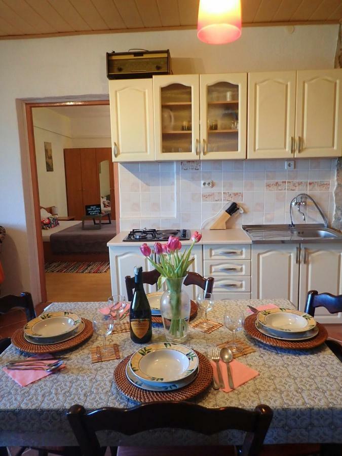 קרלובג Apartments Marija מראה חיצוני תמונה