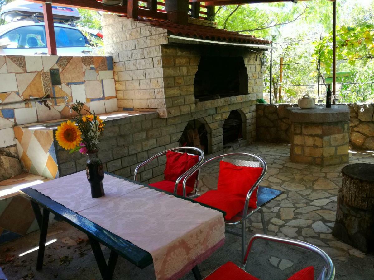 קרלובג Apartments Marija מראה חיצוני תמונה