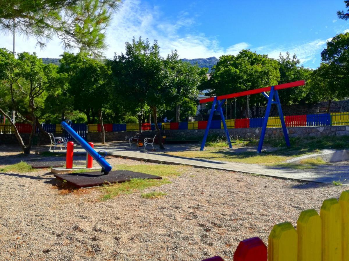 קרלובג Apartments Marija מראה חיצוני תמונה